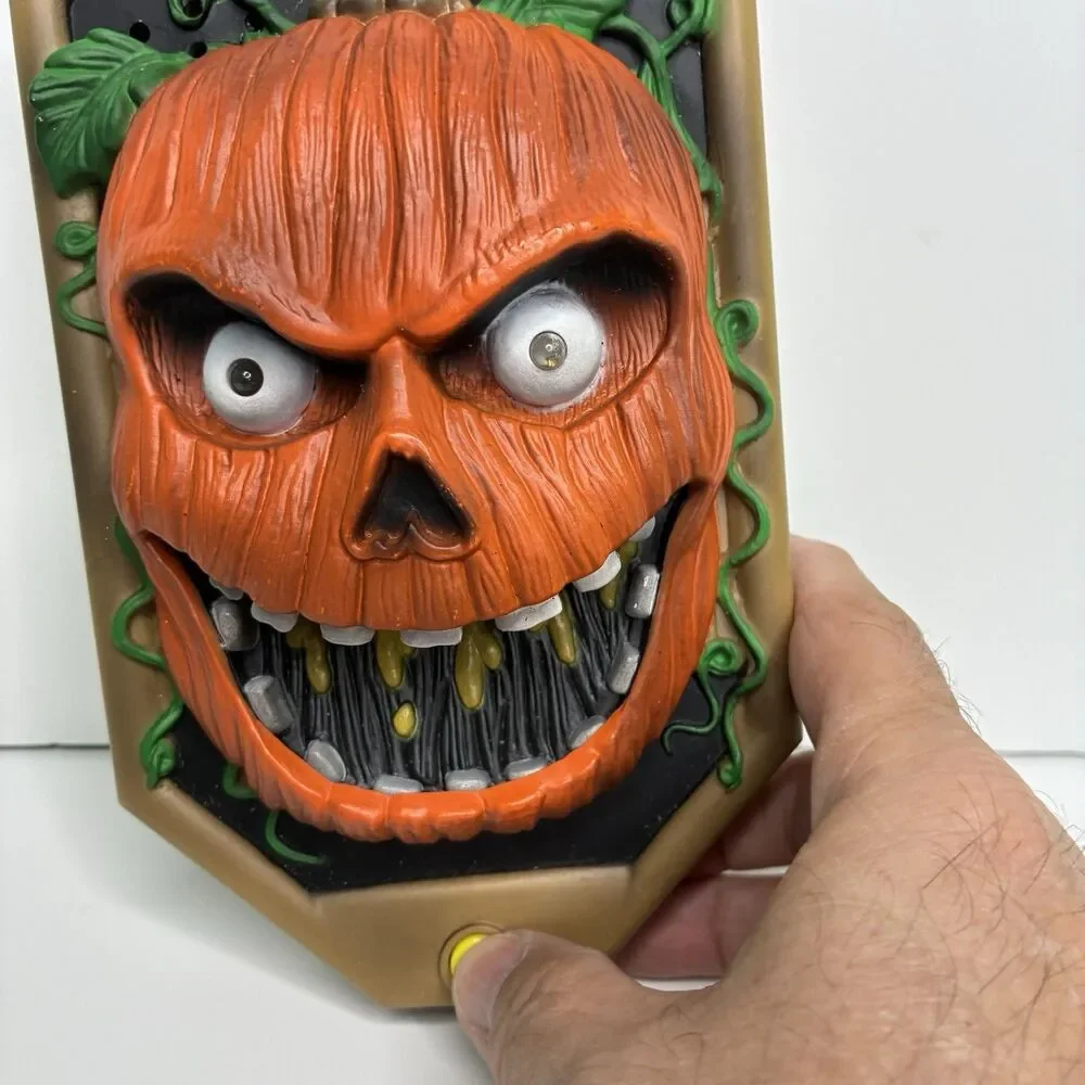1996 Toy State Halloween Pumpkin Talking Animated Door Bell Prop w/ Sound Works
